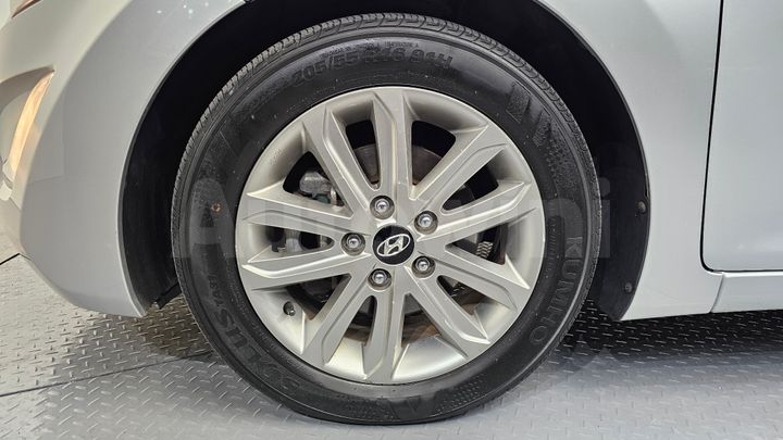 Hyundai Avante 2014 — 5