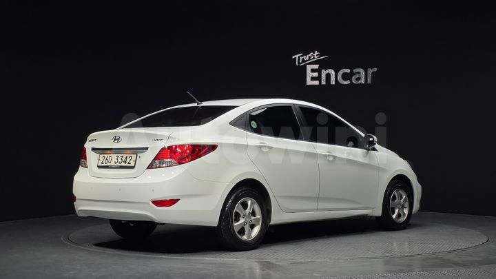 Hyundai Accent 2011 — 2