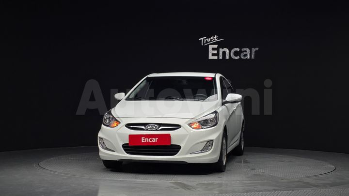 Hyundai Accent 2011 — 3