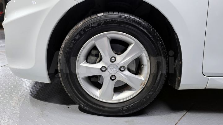 Hyundai Accent 2011 — 5