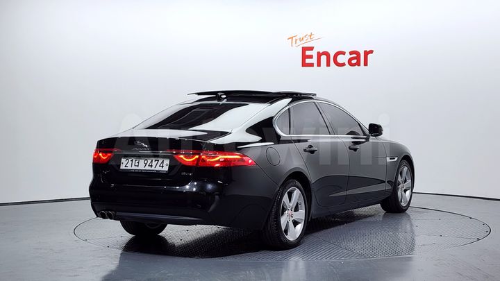 Jaguar XF 2018 — 2