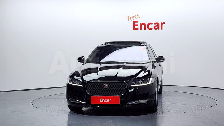 Jaguar XF 2018 — 3