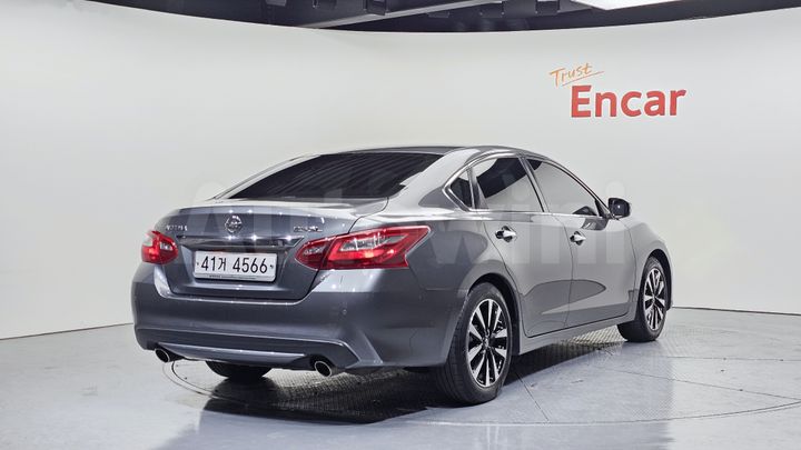 Nissan Altima 2018 — 2