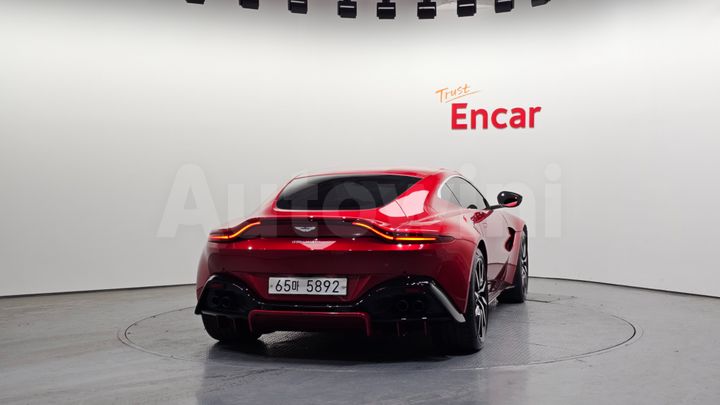 Aston Martin Vantage 2019 — 4