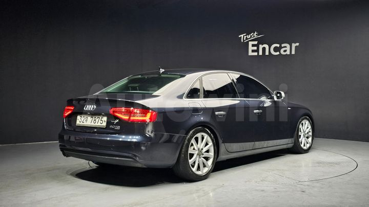 Audi A4 2013 — 2