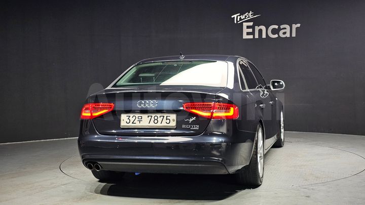 Audi A4 2013 — 4