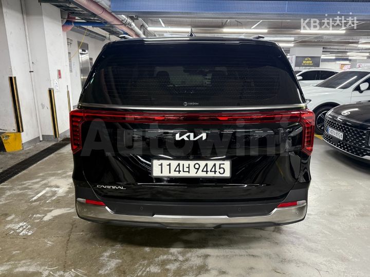 Kia Carnival 2024 — 5