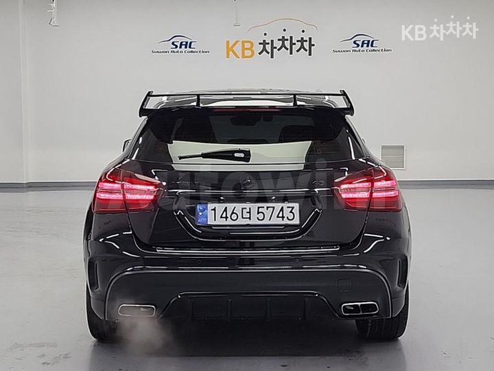 Mercedes Benz GLA Class 2018 — 4