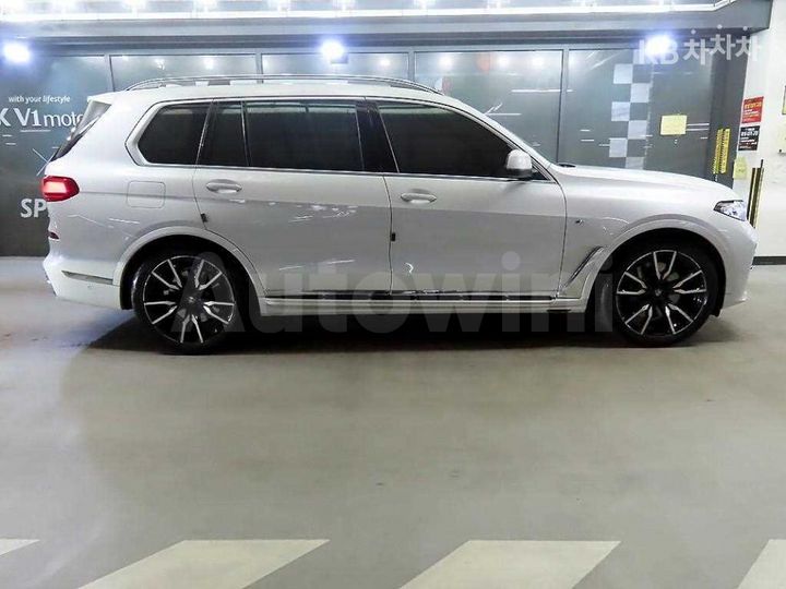 BMW X7 2022 — 3