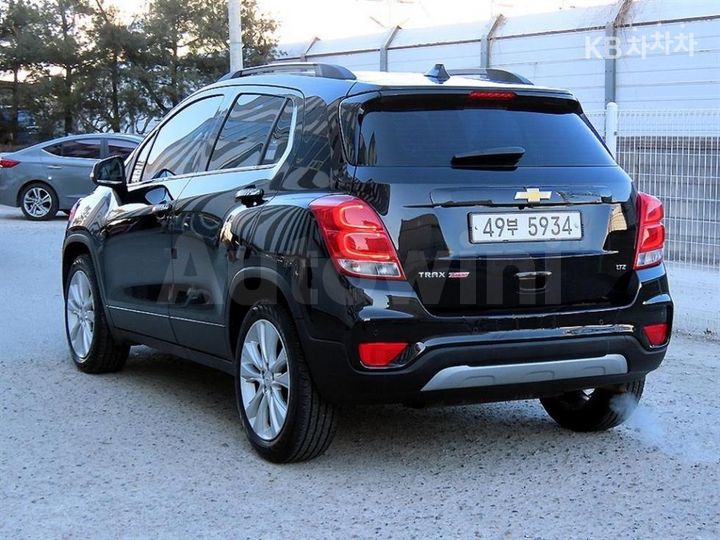 Chevrolet Trax 2017 — 3