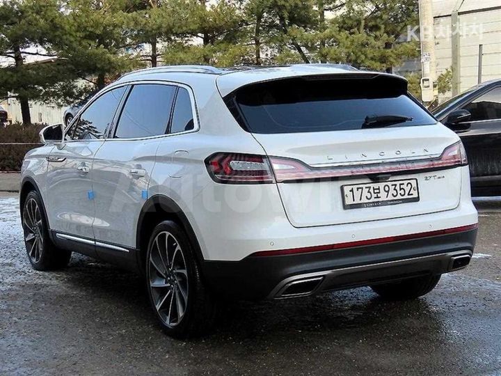 Lincoln Nautilus 2020 — 3