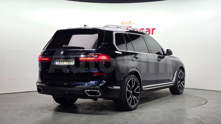 BMW X7 2021 — 2