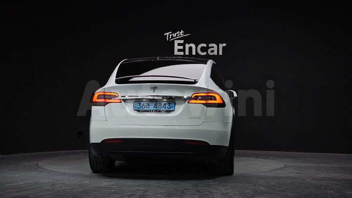 Tesla Model X 2020 — 4