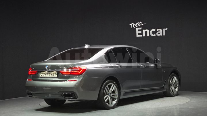 BMW 7 Series 2017 — 2