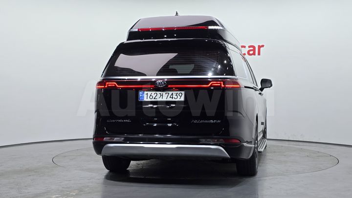 Kia Carnival 2021 — 4
