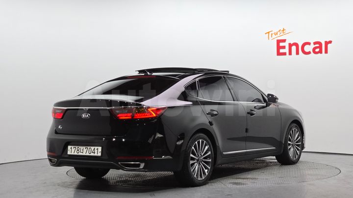 Kia K7 2017 — 2
