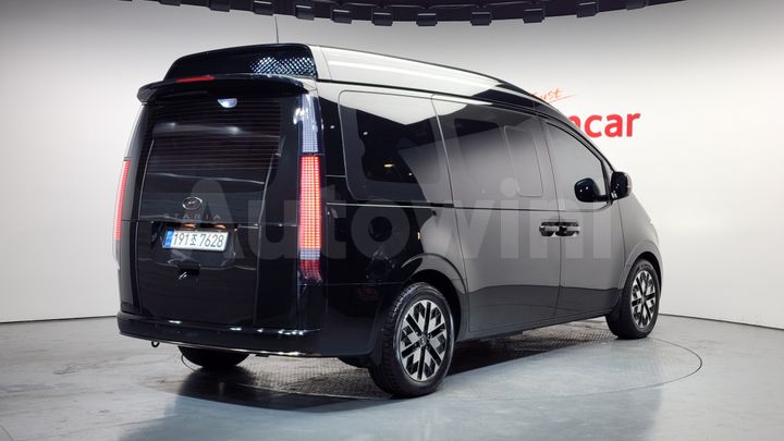 Hyundai Staria 2022 — 2