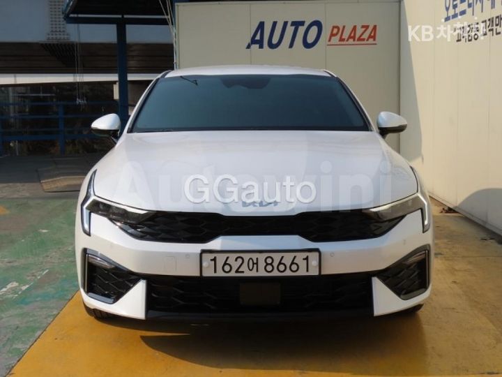 Kia K5 2025 — 2