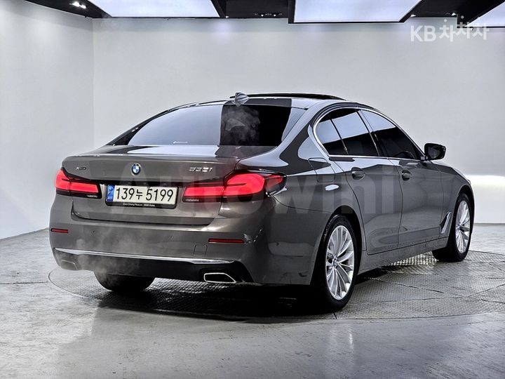 BMW 5 Series 2021 — 4
