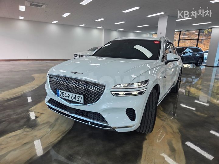 Genesis GV70 2024 KMTMA81BDRU150219 — 2