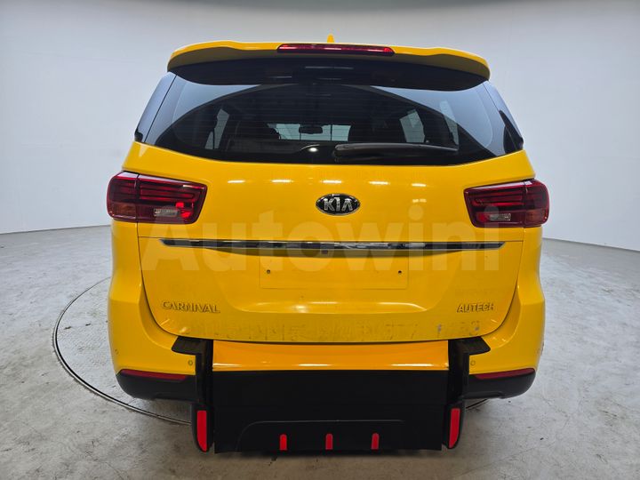 Kia Carnival 2019 — 5