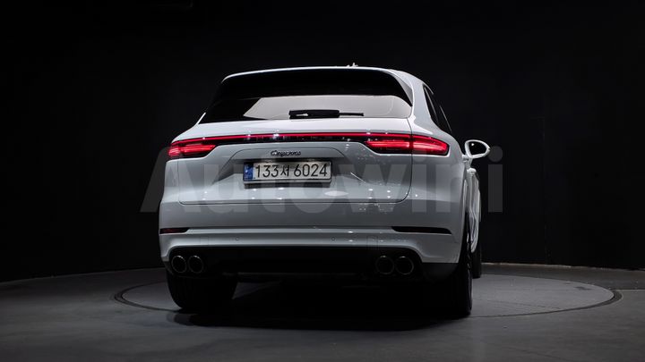 Porsche Cayenne 2021 — 4