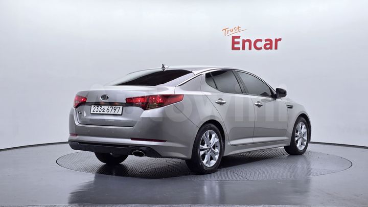 Kia K5 2011 — 2
