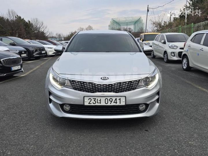 Kia K5 2016 — 2