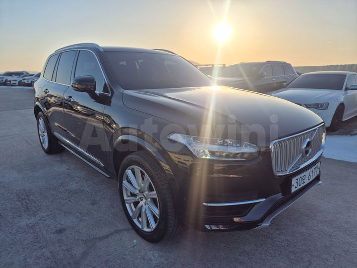 Volvo XC90 2017 — 3