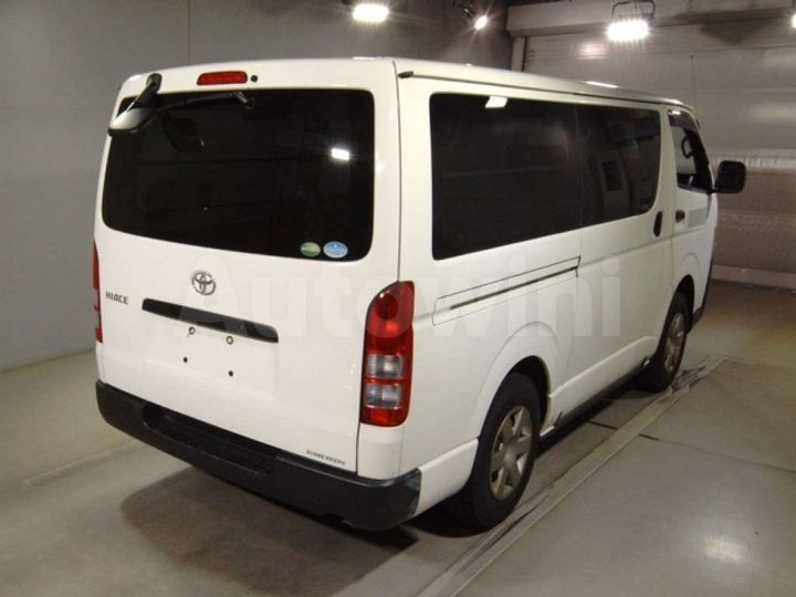 Toyota Hiace 2020 — 2