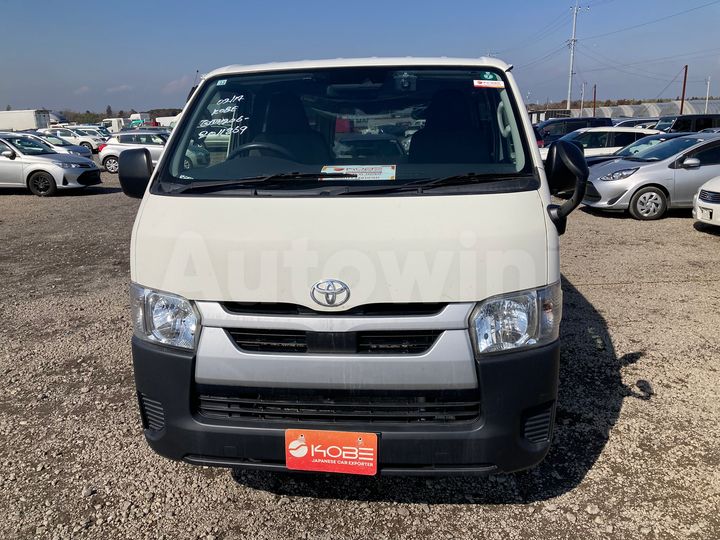 Toyota Hiace 2020 — 4