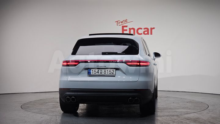 Porsche Cayenne 2023 — 4