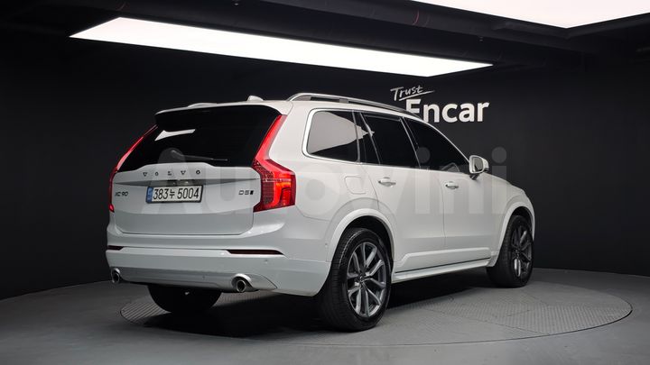 Volvo XC90 2017 — 2