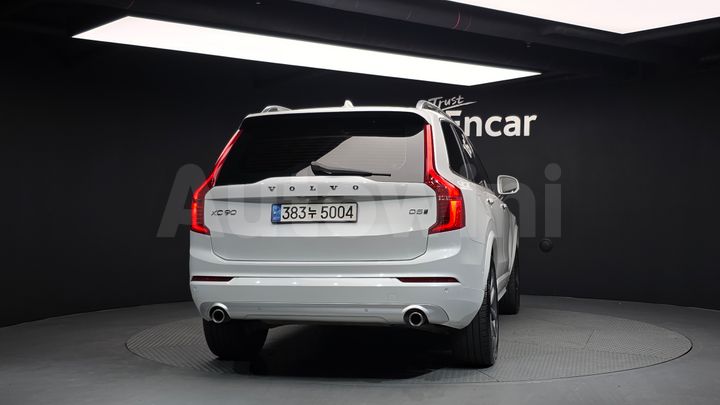 Volvo XC90 2017 — 4