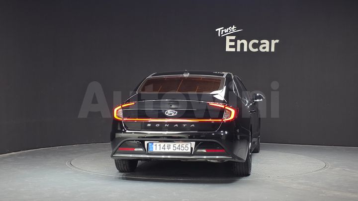 Hyundai Sonata 2023 — 4