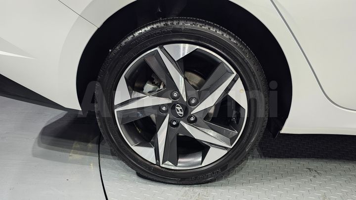 Hyundai Avante 2023 — 5