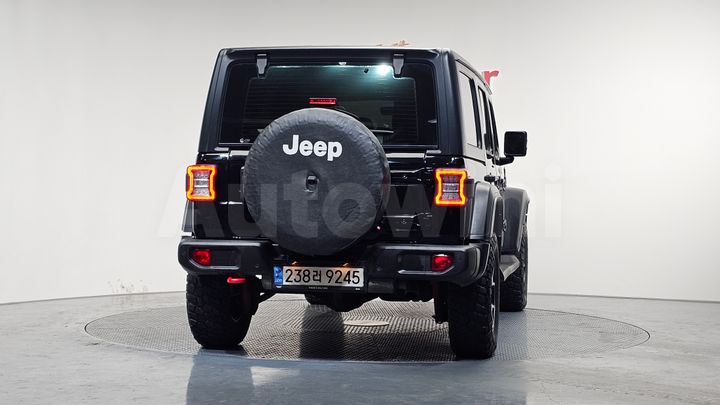 Jeep Wrangler 2022 — 4