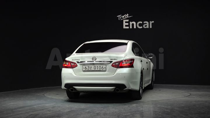 Nissan Altima 2017 — 4