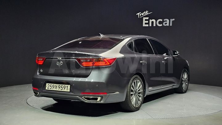 Kia K7 2017 — 2