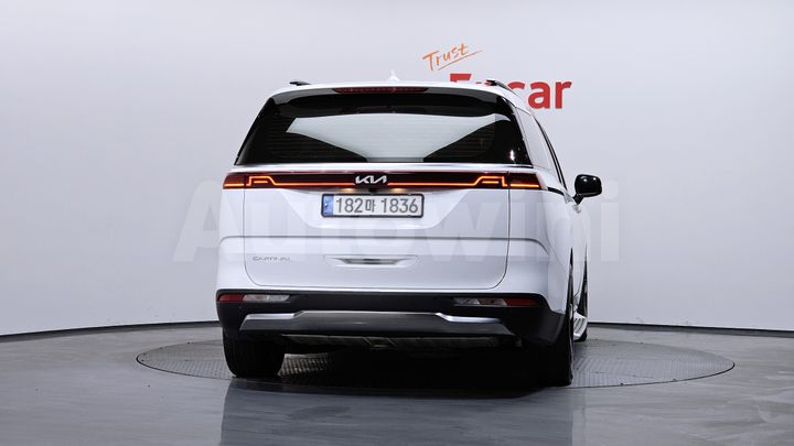 Kia Carnival 2022 — 4