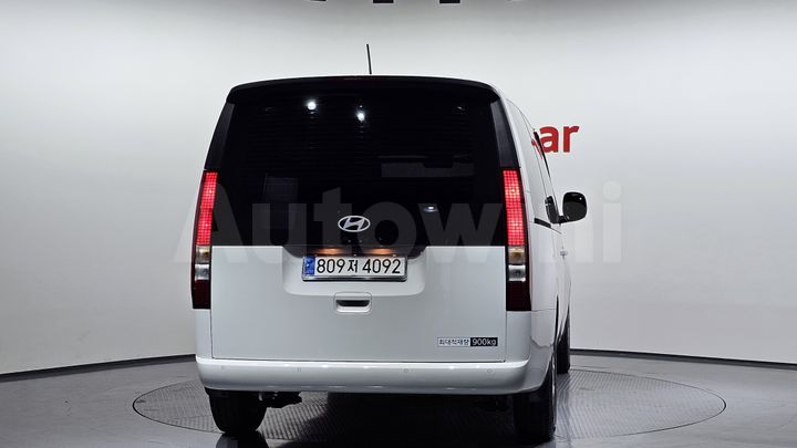Hyundai Staria 2025 — 4