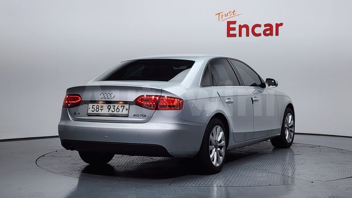 Audi A4 2012 — 2
