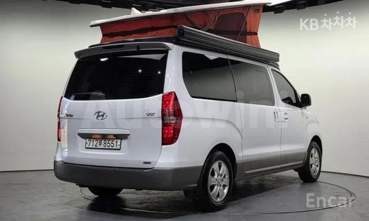 Hyundai Starex 2018 — 2