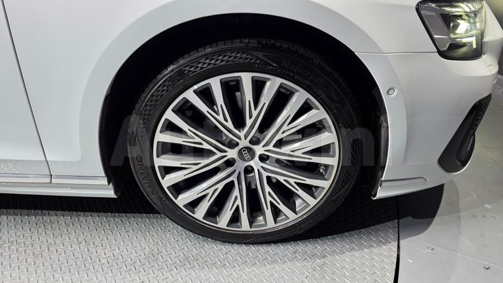 Audi A8 2023 — 5