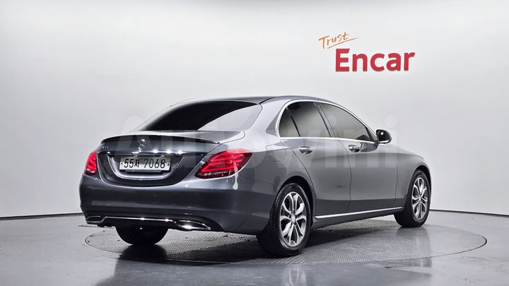 Mercedes-Benz C Class 2017 — 2