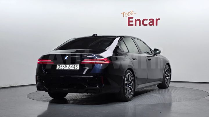 BMW 5 Series 2024 — 2
