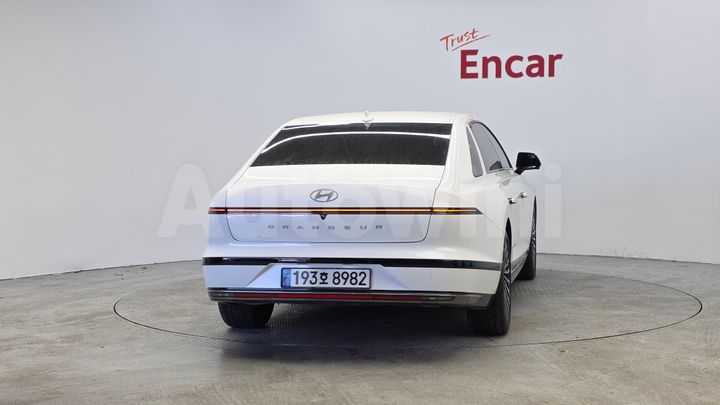 Hyundai Grandeur 2023 — 4
