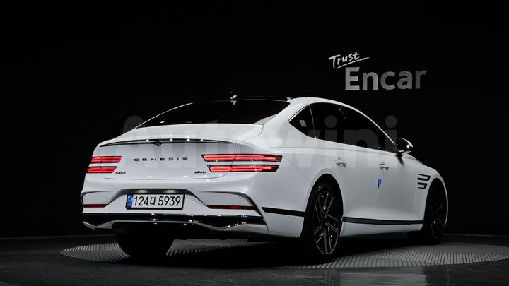 Genesis G80 2025 — 2