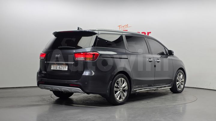 Kia Carnival 2016 — 2