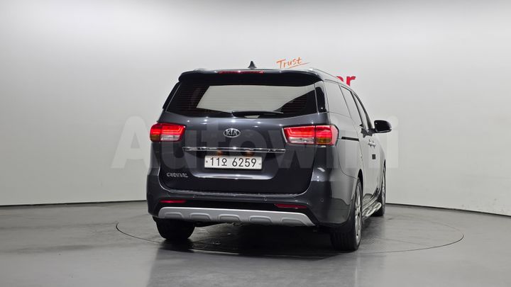 Kia Carnival 2016 — 4